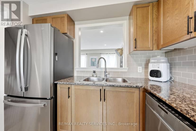 65 - 470 Beach Boulevard — photo 18 of 36