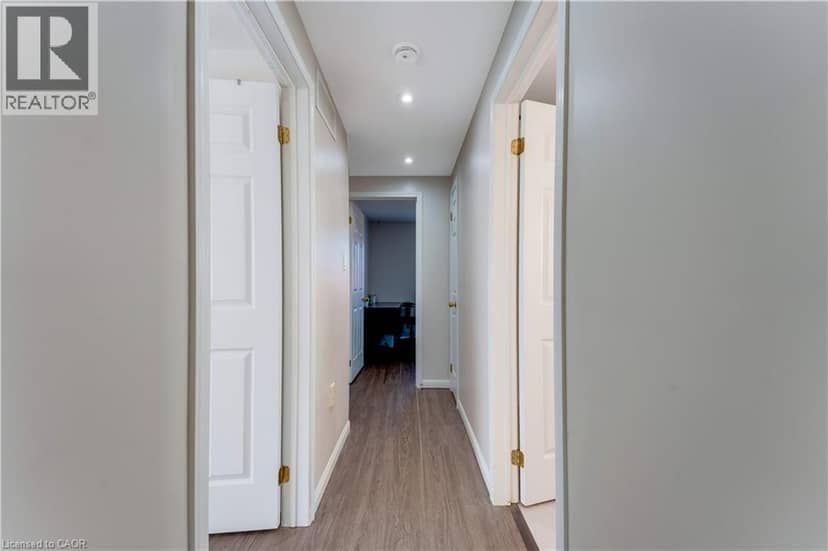 268 KEEWATIN Avenue — photo 18 of 40