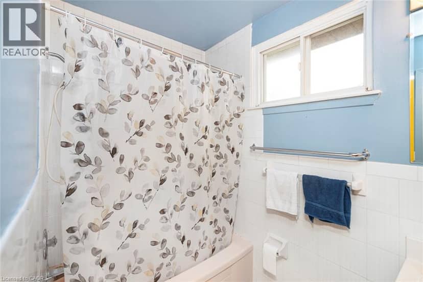 160 BIRCHCLIFFE Crescent — photo 30 of 40