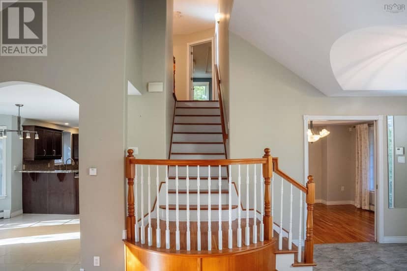 24 Nottingham Drive — photo 8 of 40