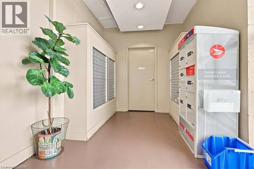 410 KING Street W Unit# 408 — photo 24 of 32
