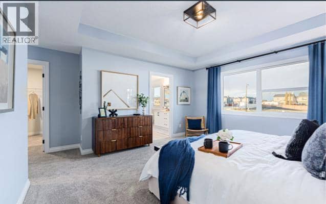 1010 Bayview Crescent SW — photo 10 of 16