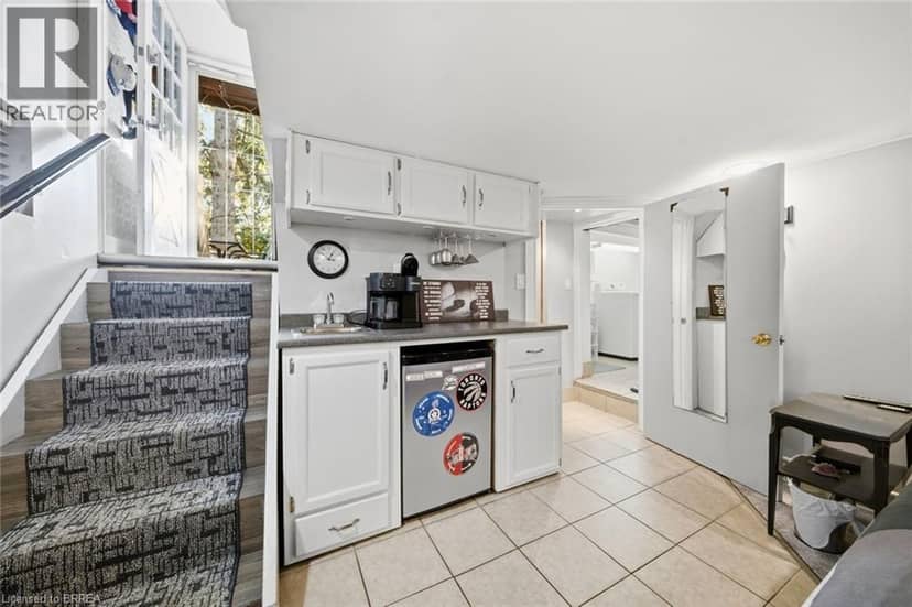 13 FOREST Road — photo 19 of 40