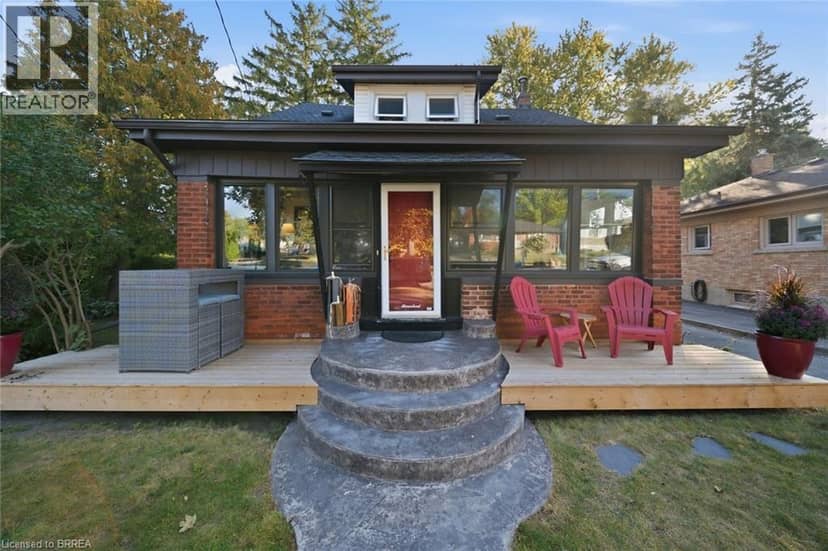 13 FOREST Road — photo 3 of 40