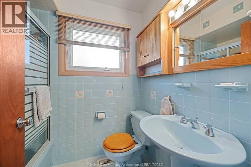 3511 Charlevoix — photo 17 of 23