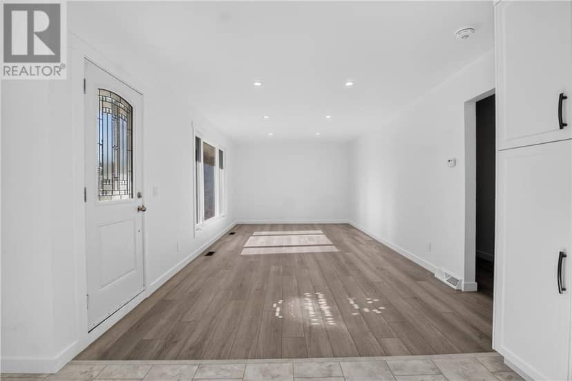 1634 Richard — photo 11 of 40