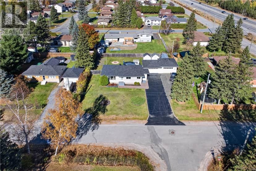 1634 Richard, Val Caron, photo 4