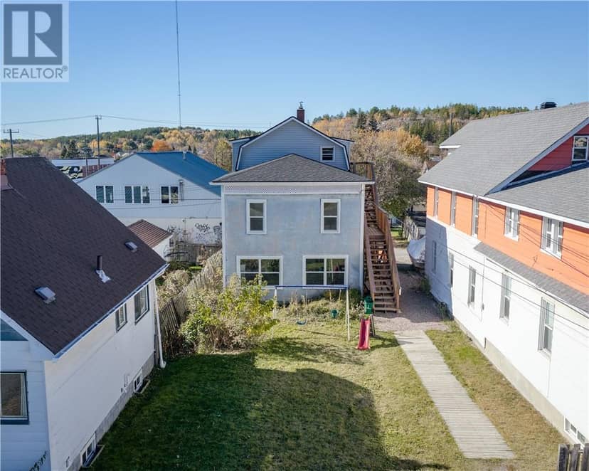 425 Bessie Avenue, Sudbury, photo 2