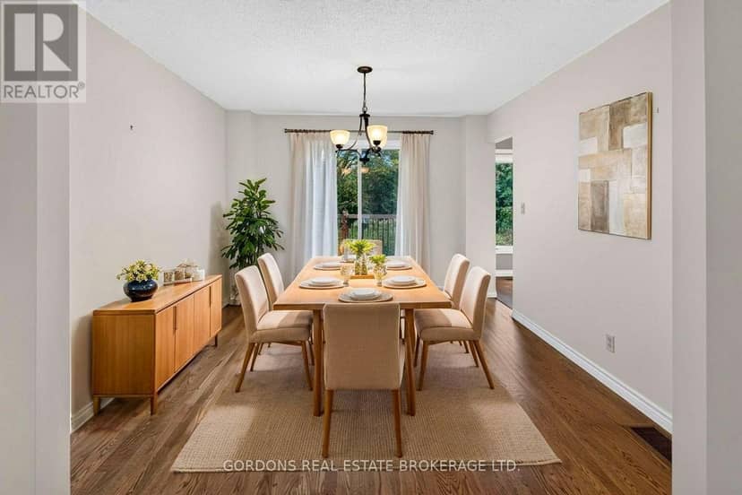 12 Casterton Avenue — photo 18 of 40