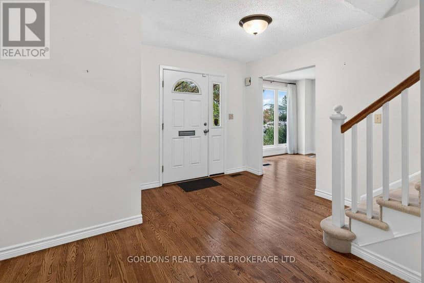 12 Casterton Avenue, Kingston, photo 8
