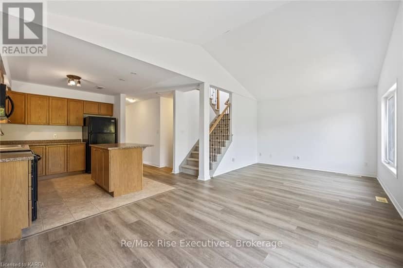 1653 Crimson Crescent — photo 19 of 39