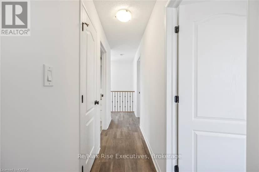 1653 Crimson Crescent — photo 34 of 39