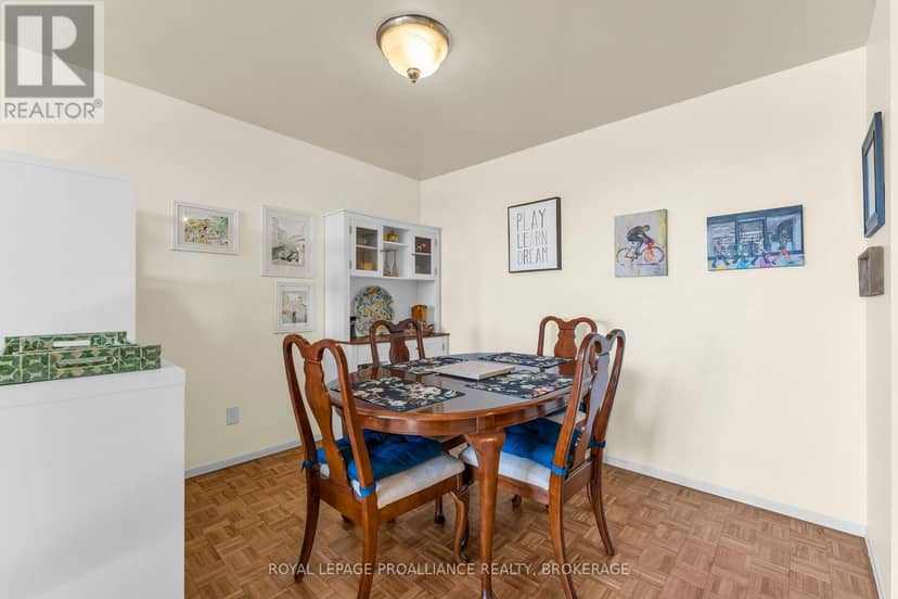 615 - 17 Eldon Hall Place — photo 17 of 23
