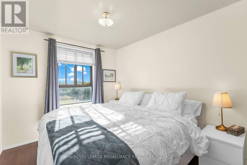615 - 17 Eldon Hall Place — photo 18 of 23