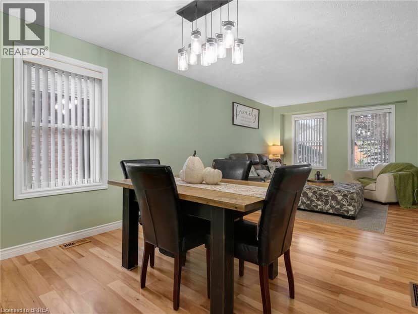 42 EMIDIO Crescent, Brantford, photo 8