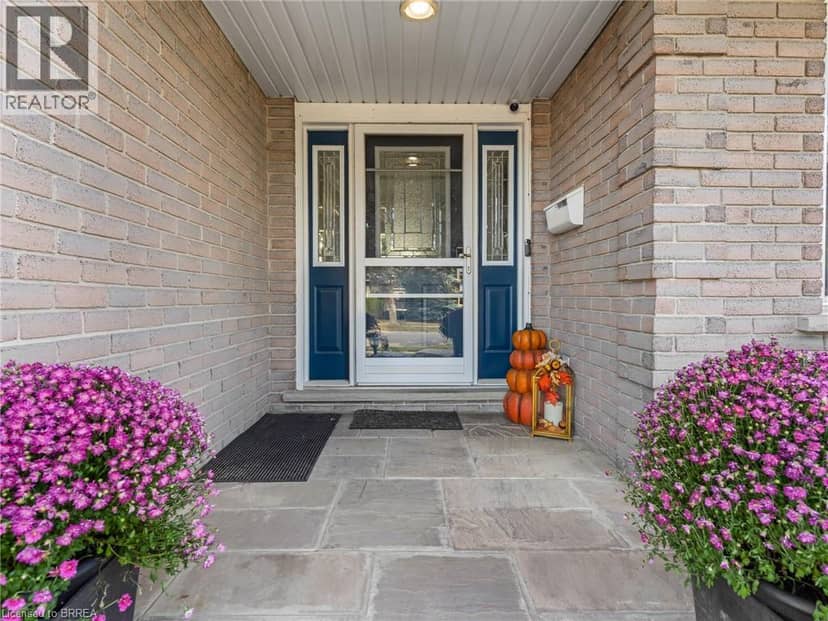 42 EMIDIO Crescent, Brantford, photo 3