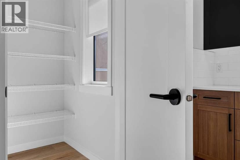 705, 30 Creekside Villas SW, Calgary, photo 8