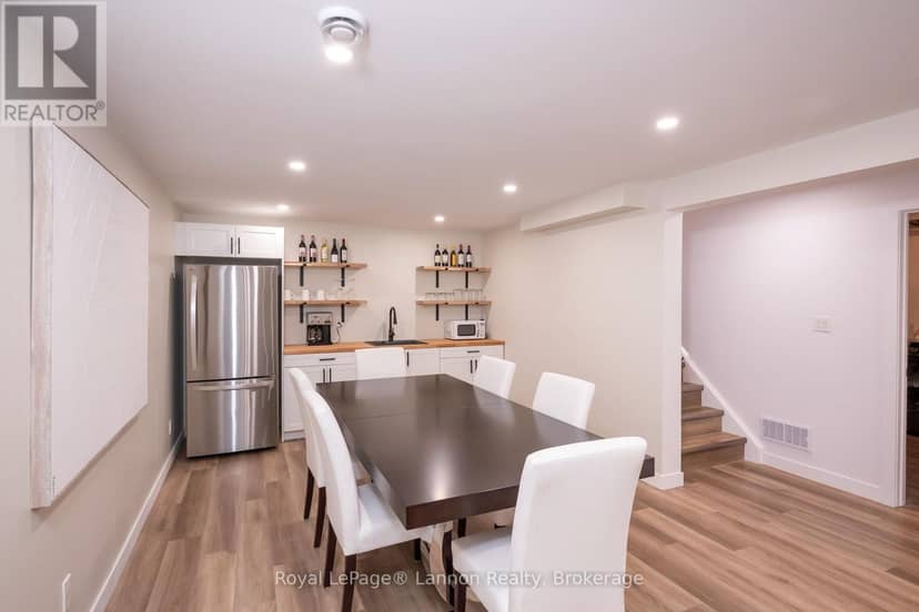 524 Wiltshire Crescent — photo 27 of 40