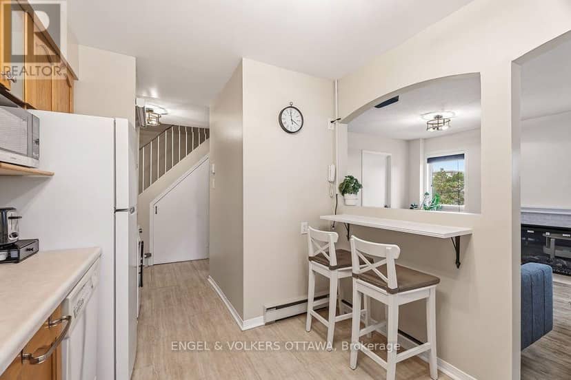 8 - 260 Fenerty Court — photo 10 of 35