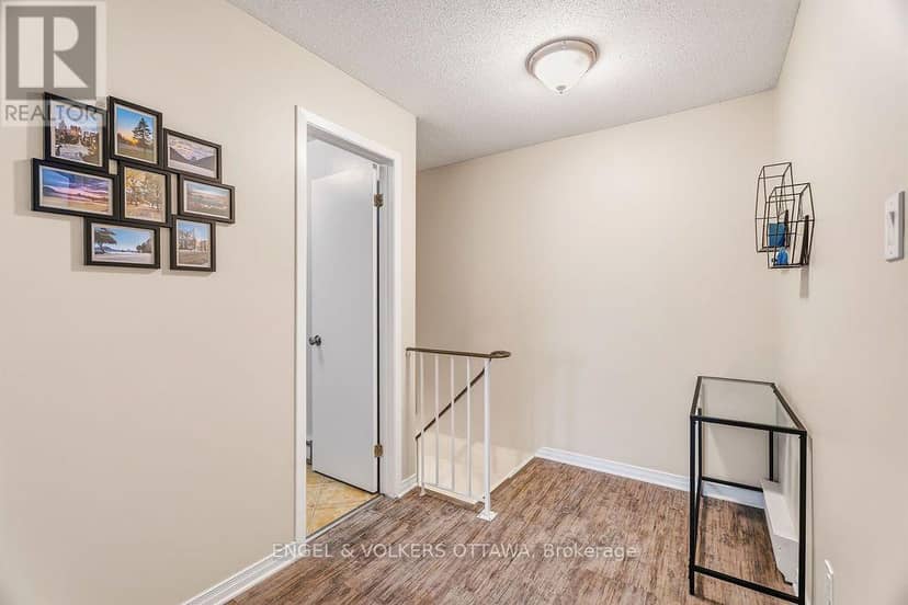 8 - 260 Fenerty Court — photo 20 of 35