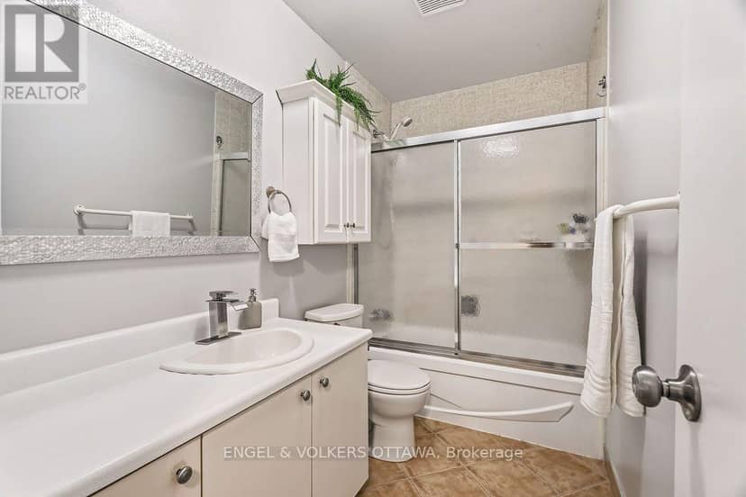 8 - 260 Fenerty Court — photo 21 of 35