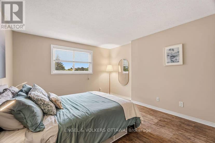 8 - 260 Fenerty Court — photo 23 of 35
