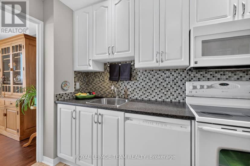 1016 - 1505 Baseline Road — photo 21 of 40