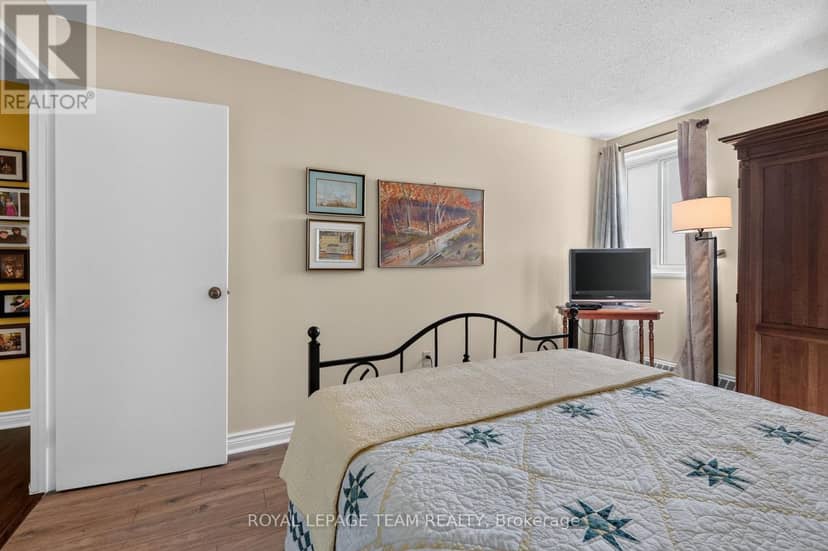 1016 - 1505 Baseline Road — photo 25 of 40