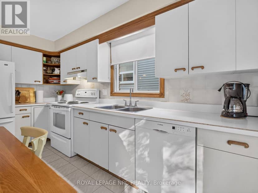 43 Farmington Drive — photo 15 of 40