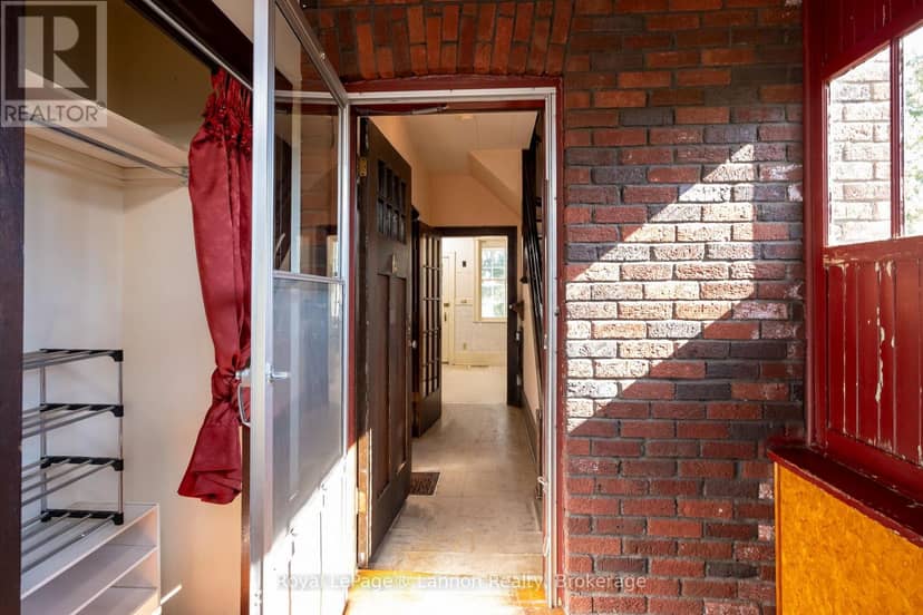 42 Gordon Avenue — photo 18 of 40