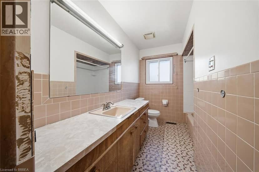 486 CHATHAM Street — photo 16 of 35