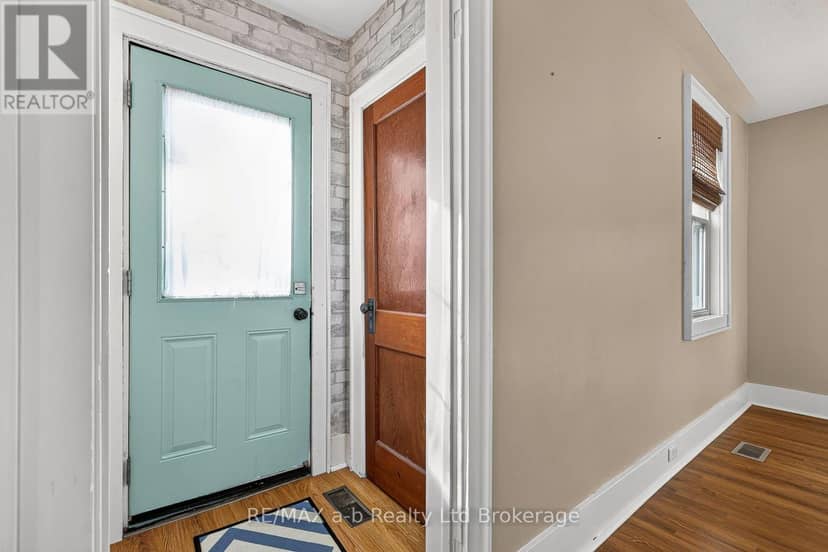 825 James Street — photo 14 of 40