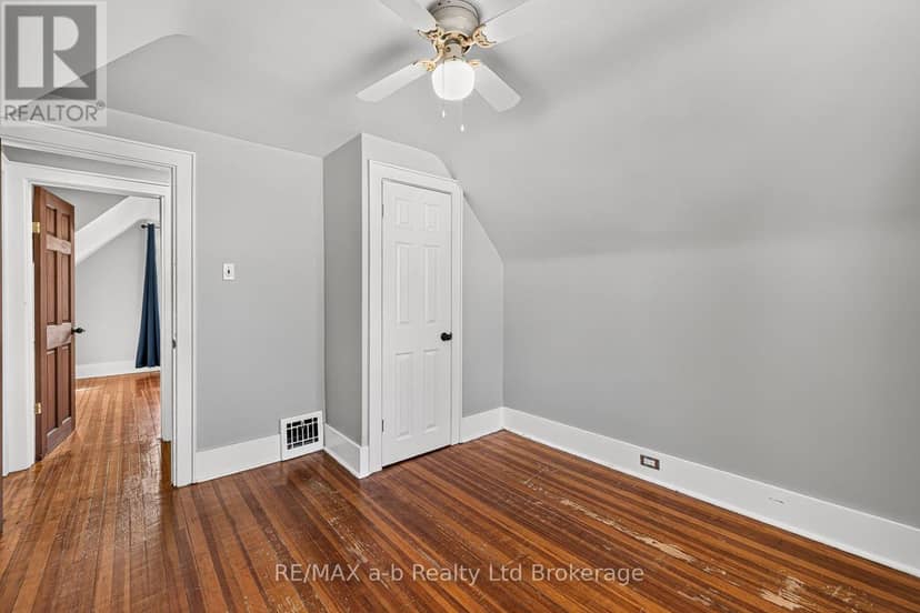 825 James Street — photo 17 of 40