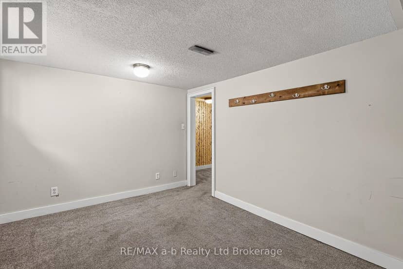 825 James Street — photo 24 of 40