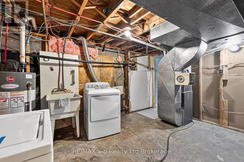 825 James Street — photo 28 of 40