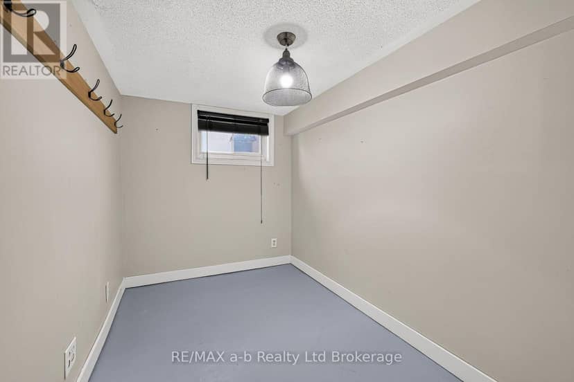 825 James Street — photo 30 of 40
