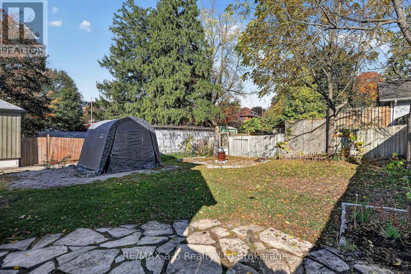 825 James Street — photo 36 of 40