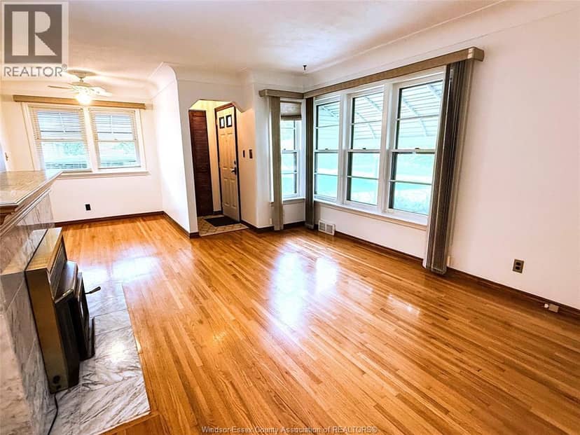3168 Church, Windsor, photo 6