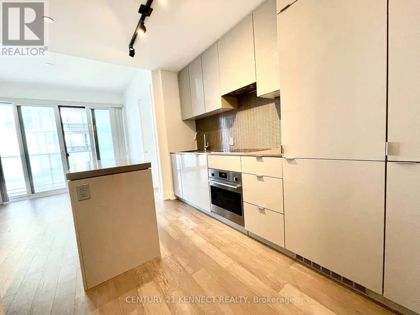2301 - 7 Grenville Street — photo 16 of 36