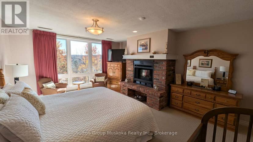 302 - 19 Oakridge - Deerhurst Drive — photo 11 of 22