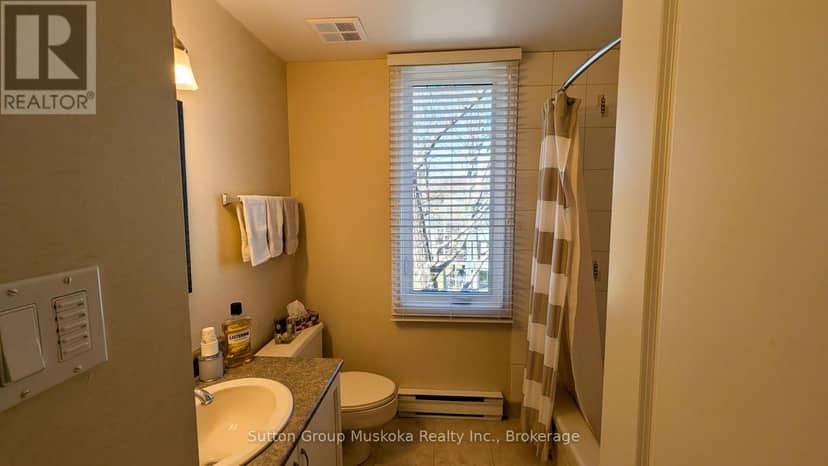 302 - 19 Oakridge - Deerhurst Drive — photo 15 of 22