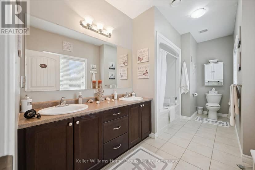 466 Elora Street — photo 23 of 40