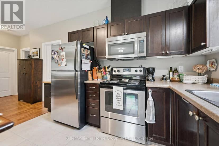 466 Elora Street — photo 34 of 40