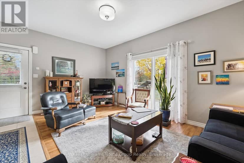 466 Elora Street — photo 39 of 40