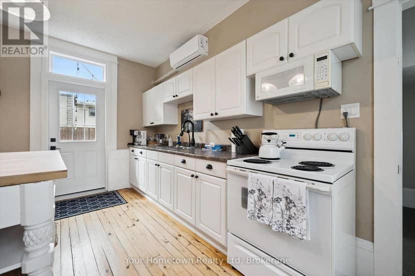 21 Colborne Street — photo 18 of 40