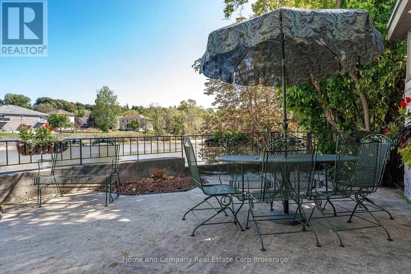 43 Thomas Street, St. Marys, photo 2