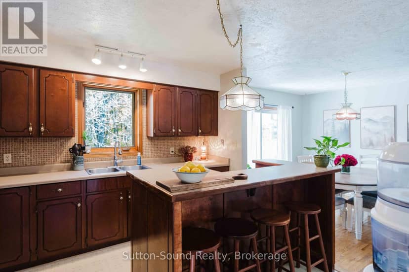 719 McNaughton Street — photo 10 of 30