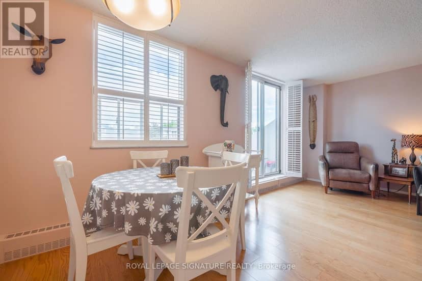 211 - 1071 Woodbine Avenue, Toronto, photo 6