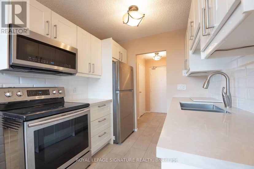 211 - 1071 Woodbine Avenue, Toronto, photo 8