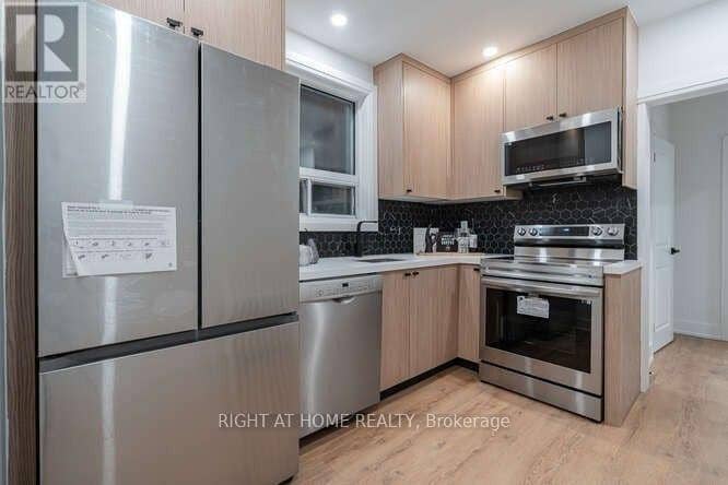 157 Woodycrest Avenue N, Toronto, photo 6